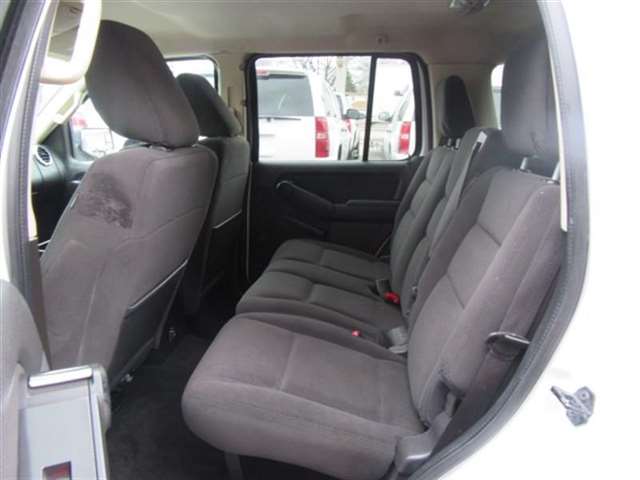 2010 Ford Explorer 4x4 XLT 4dr SUV